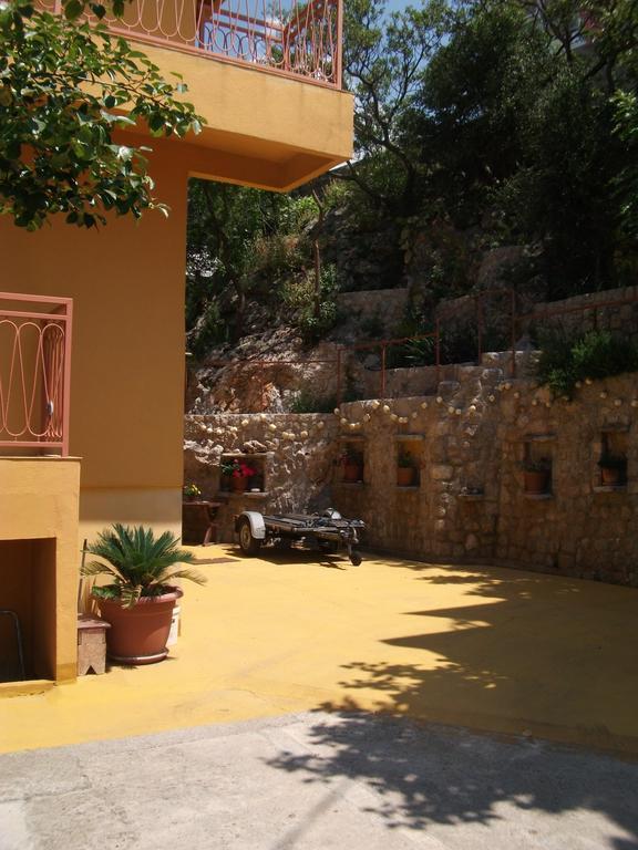 Monterama Apartments سوتوموري المظهر الخارجي الصورة